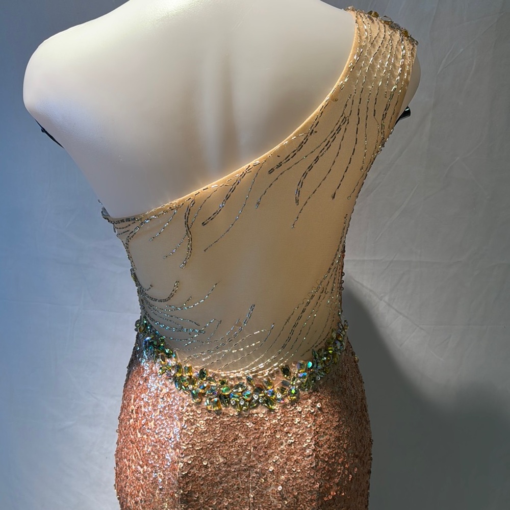 Elegant Sequin One-Shoulder Gown - Picture 9 of 15